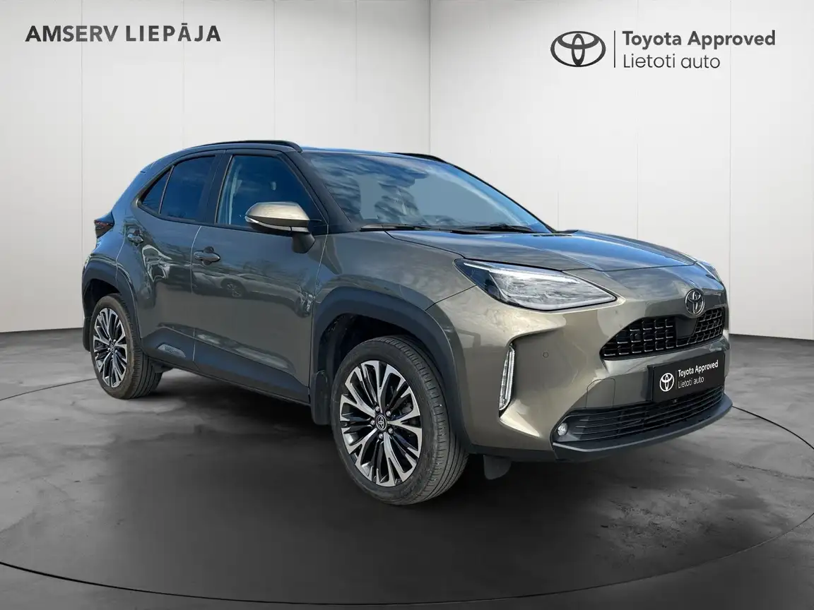 TOYOTA YARIS CROSS