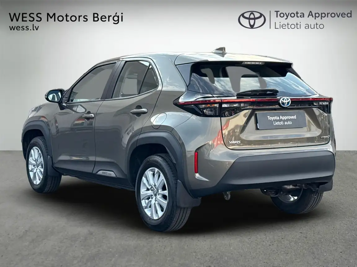 TOYOTA YARIS CROSS