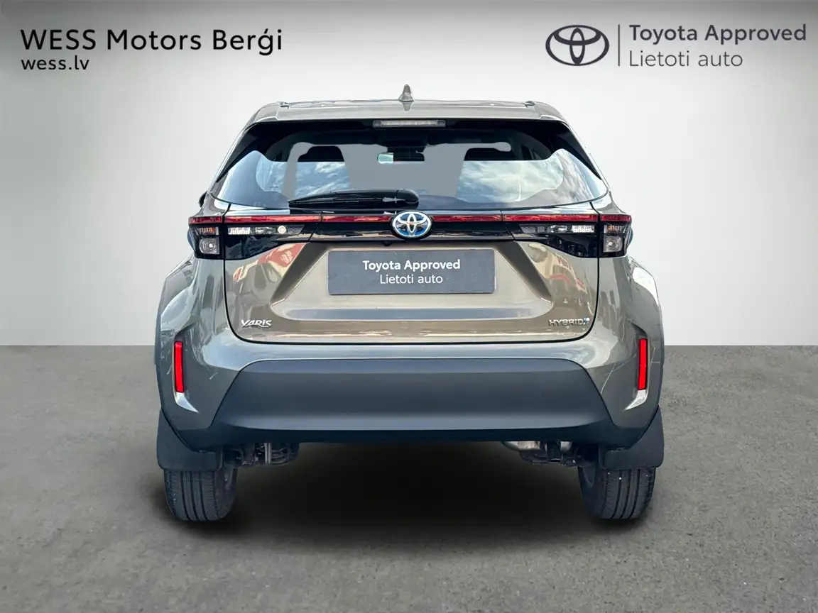 TOYOTA YARIS CROSS