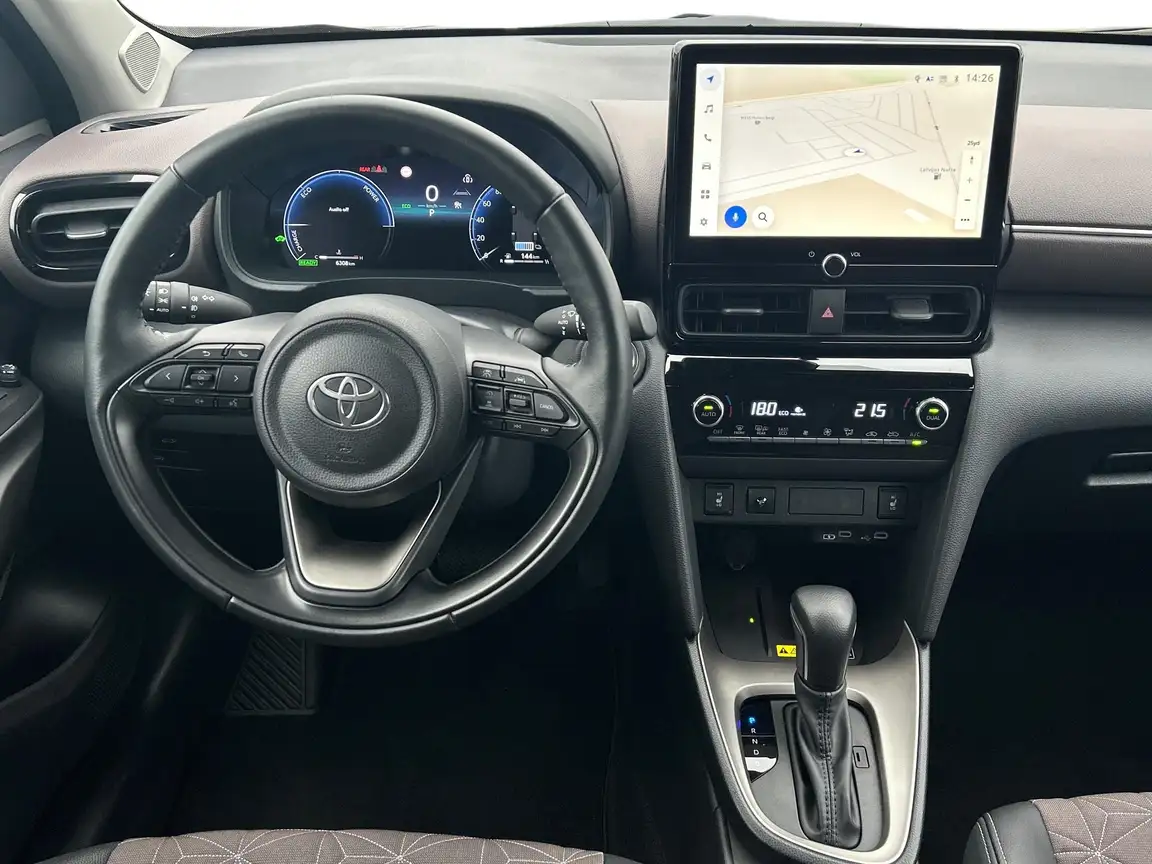TOYOTA YARIS CROSS