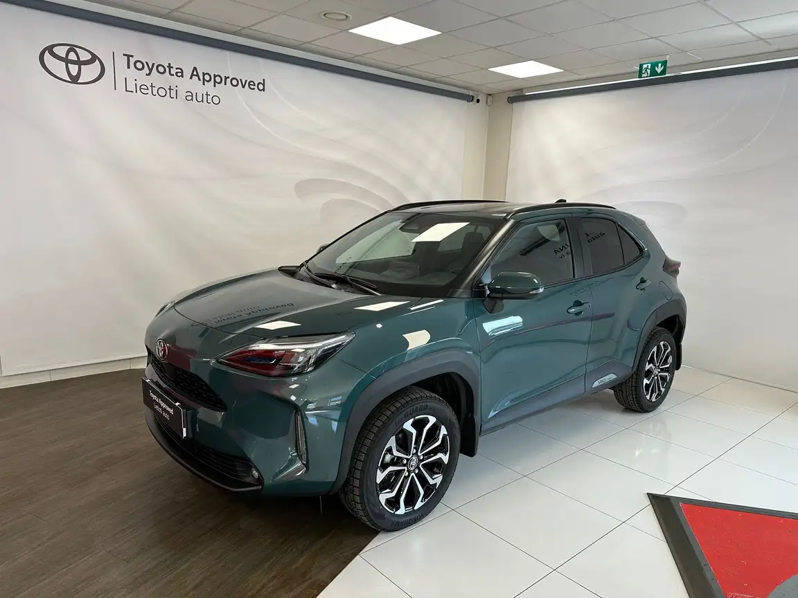 TOYOTA YARIS CROSS