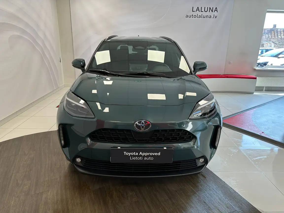TOYOTA YARIS CROSS
