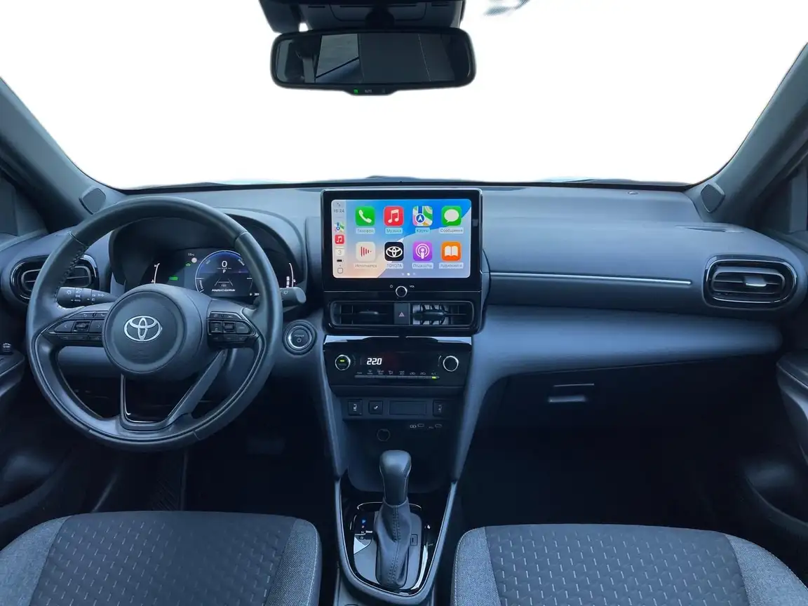TOYOTA YARIS CROSS