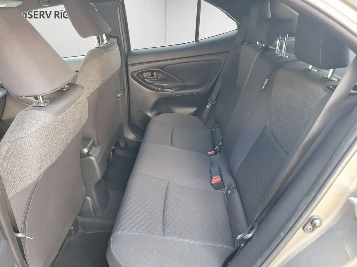 TOYOTA YARIS CROSS