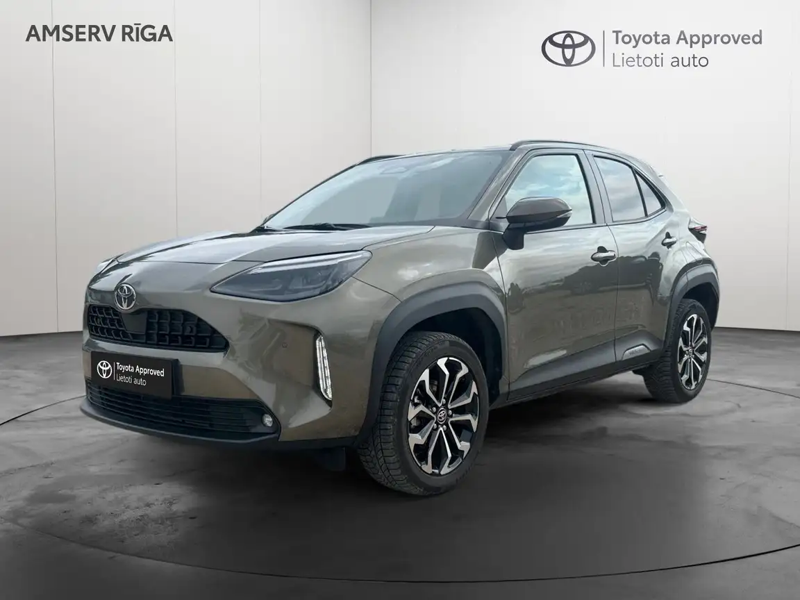 TOYOTA YARIS CROSS