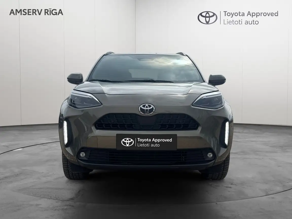 TOYOTA YARIS CROSS
