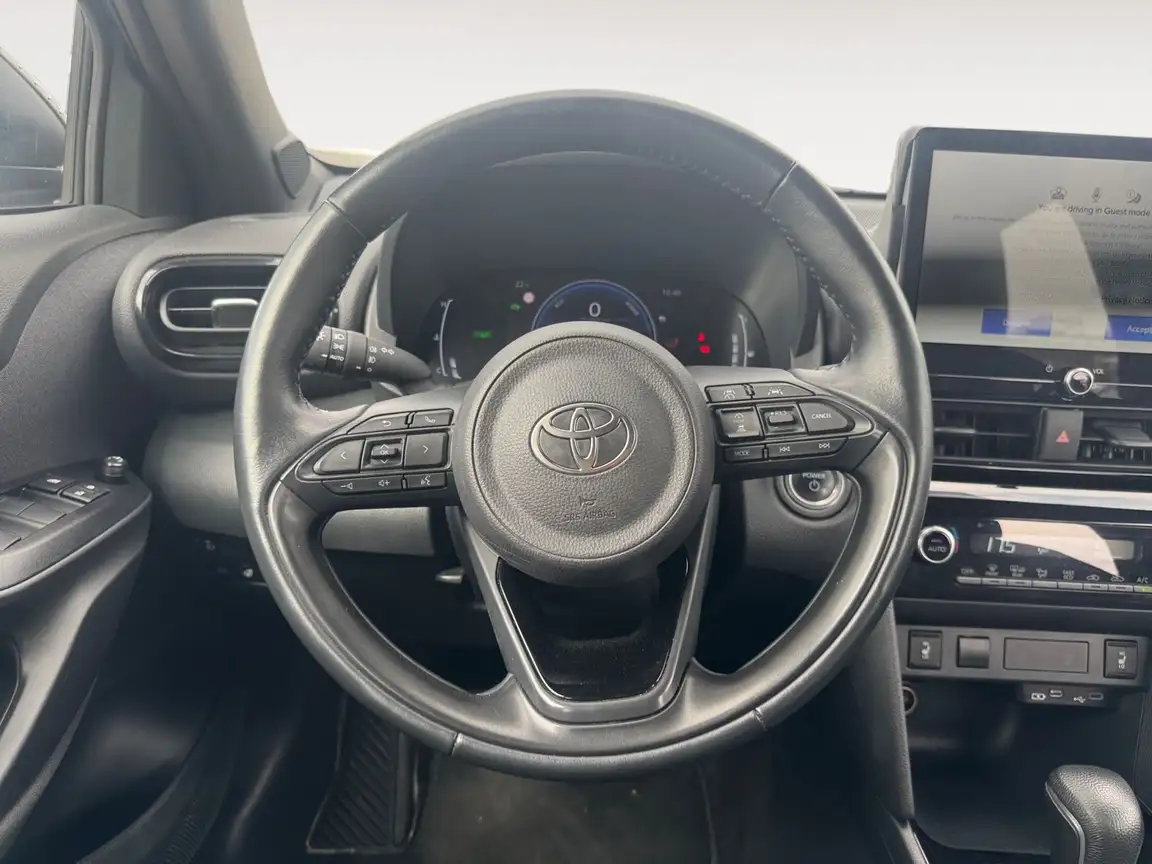 TOYOTA YARIS CROSS