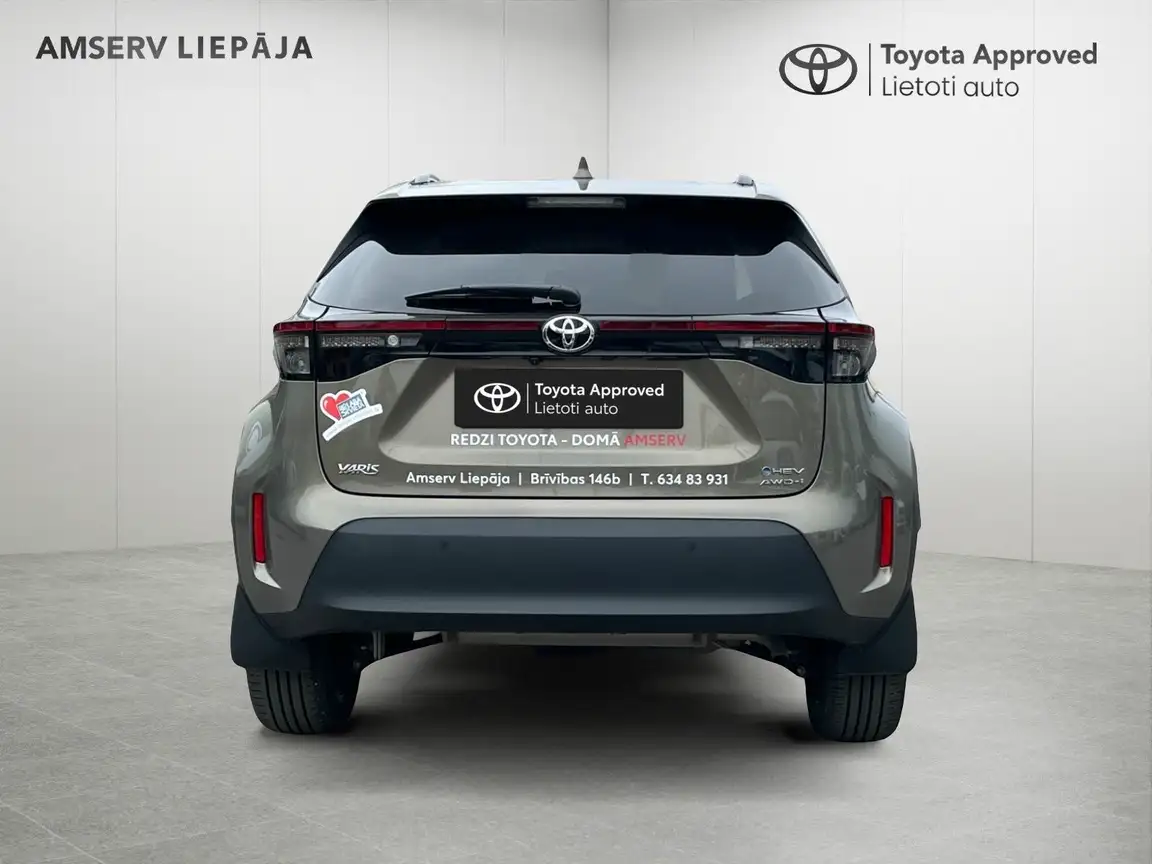 TOYOTA YARIS
