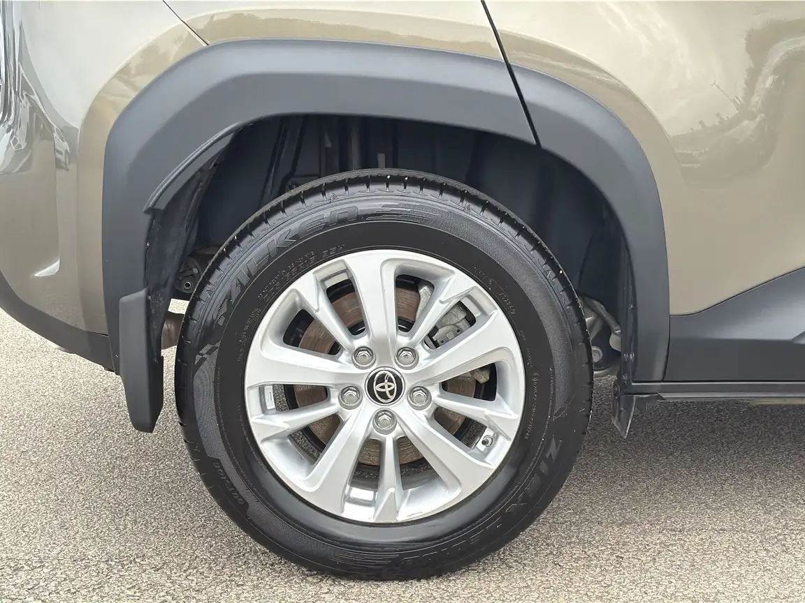 TOYOTA YARIS CROSS