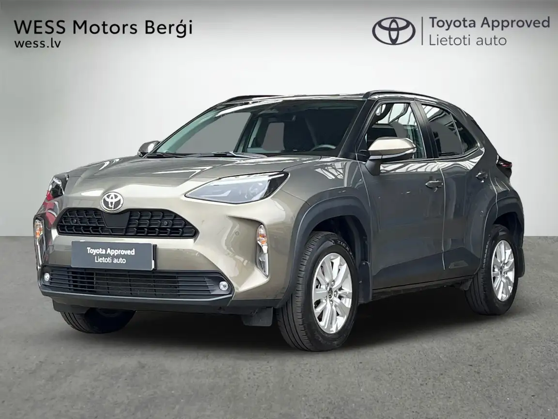 TOYOTA YARIS CROSS