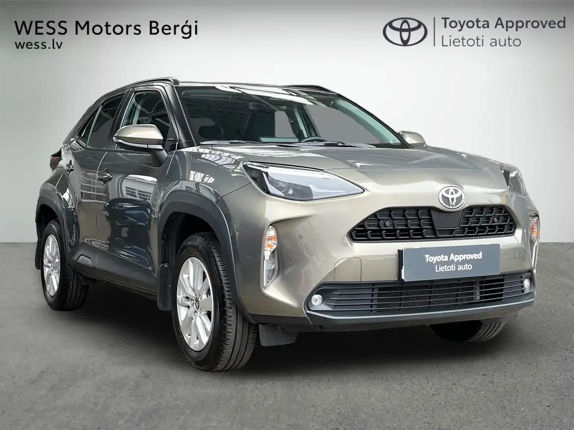 TOYOTA YARIS CROSS