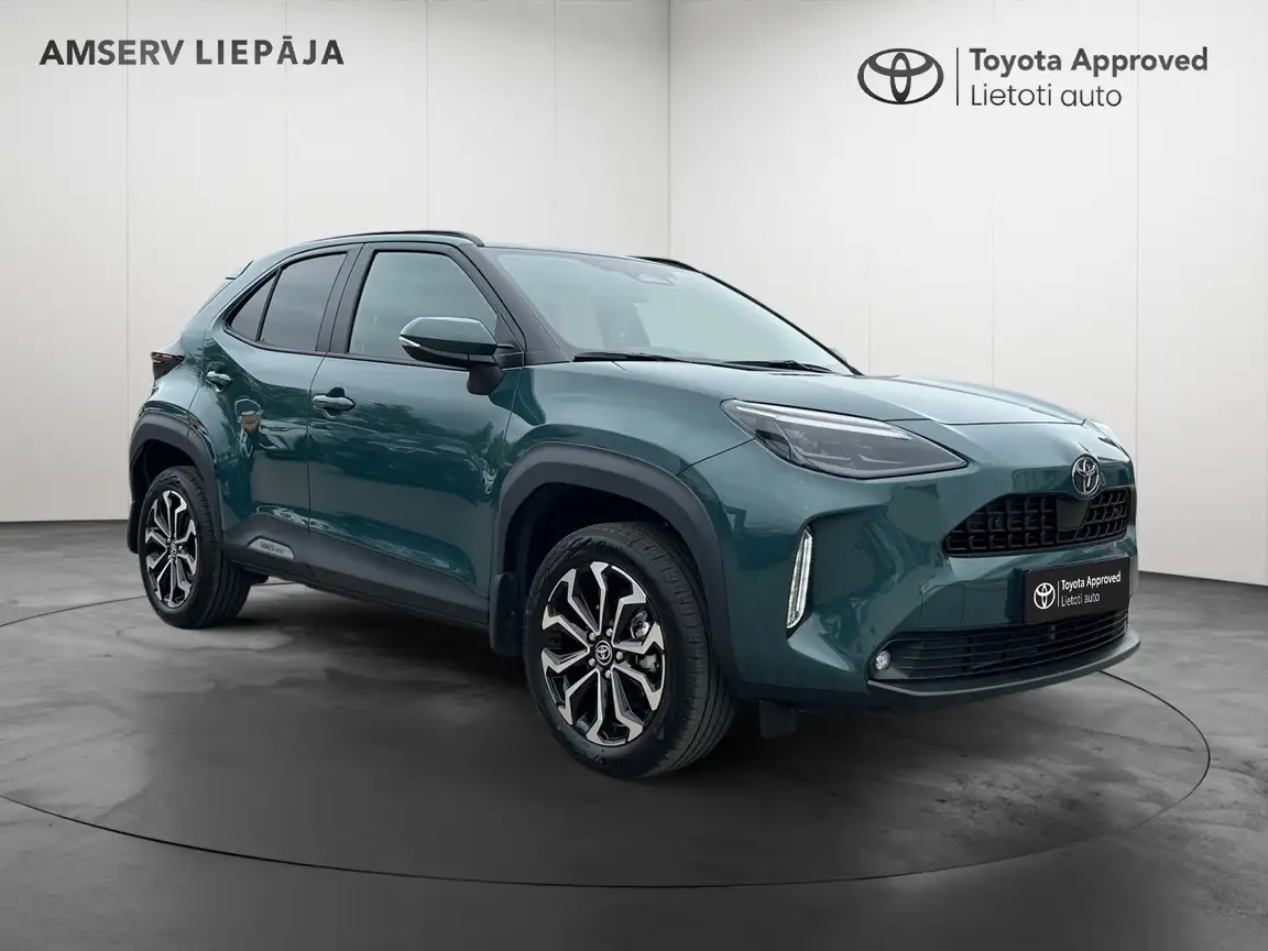 TOYOTA YARIS CROSS