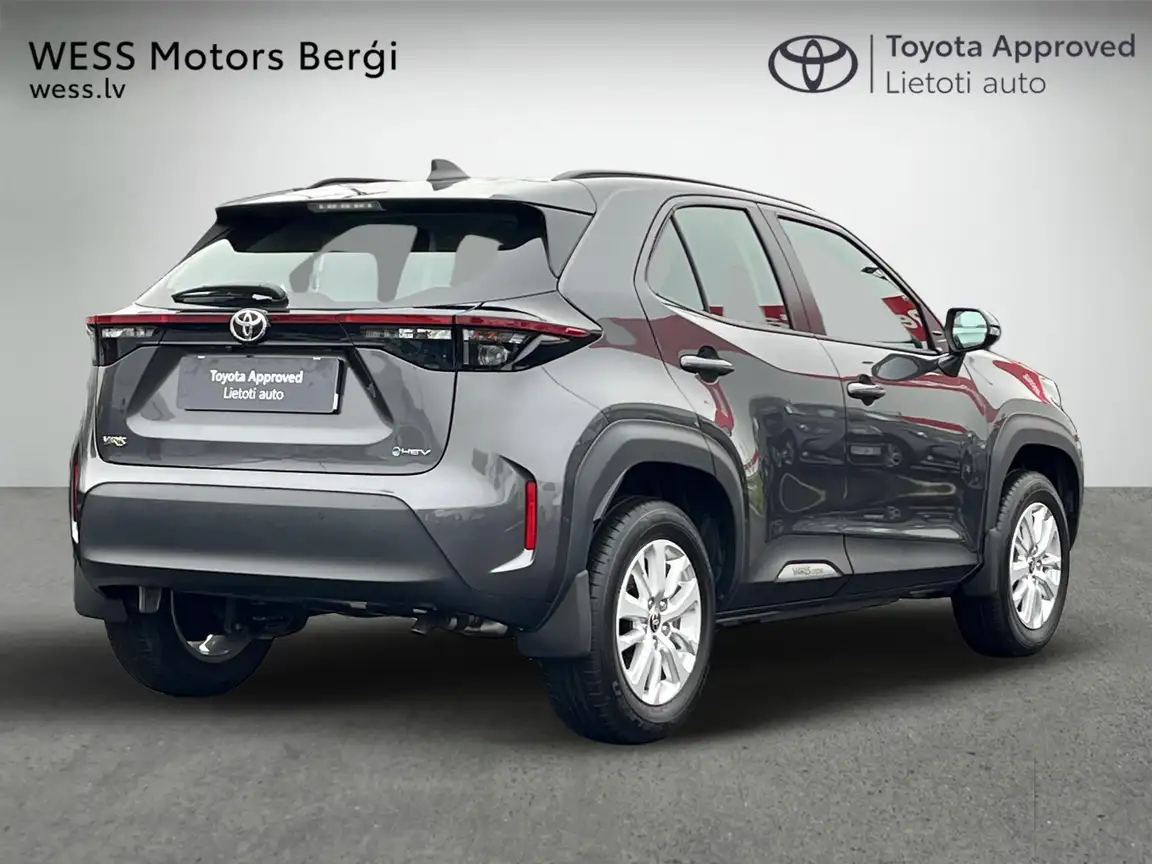 TOYOTA YARIS CROSS