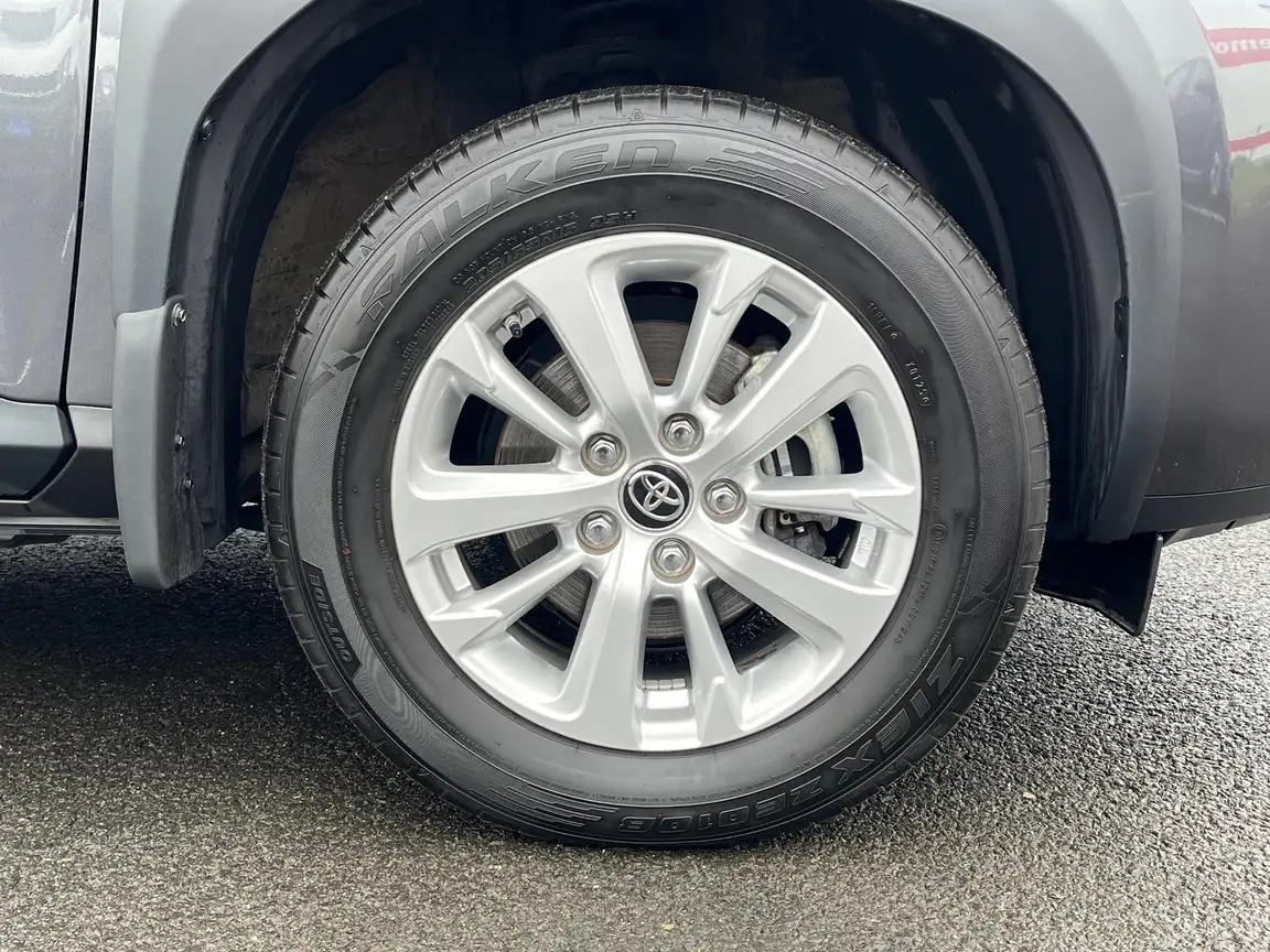 TOYOTA YARIS CROSS