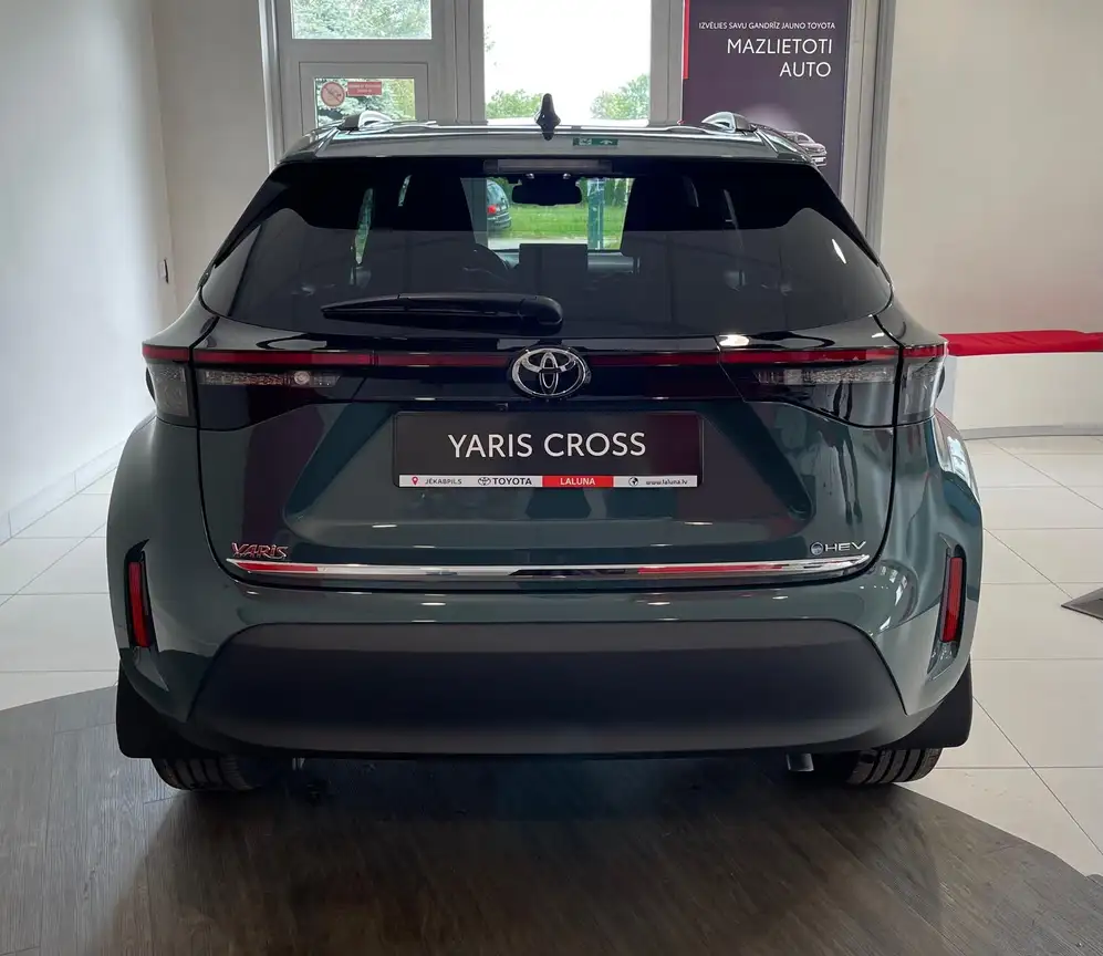 TOYOTA YARIS CROSS
