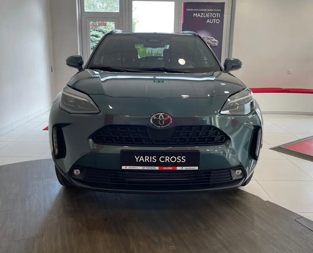 TOYOTA YARIS CROSS