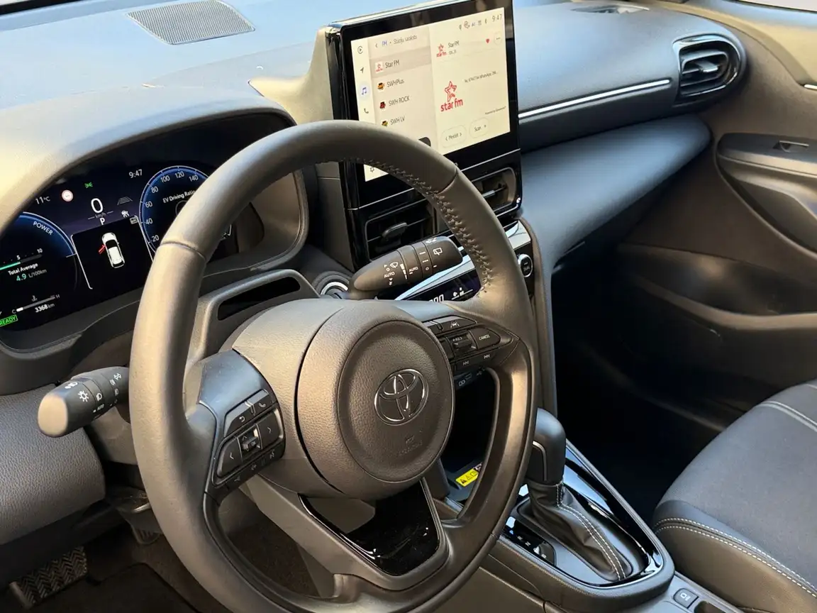 TOYOTA YARIS CROSS