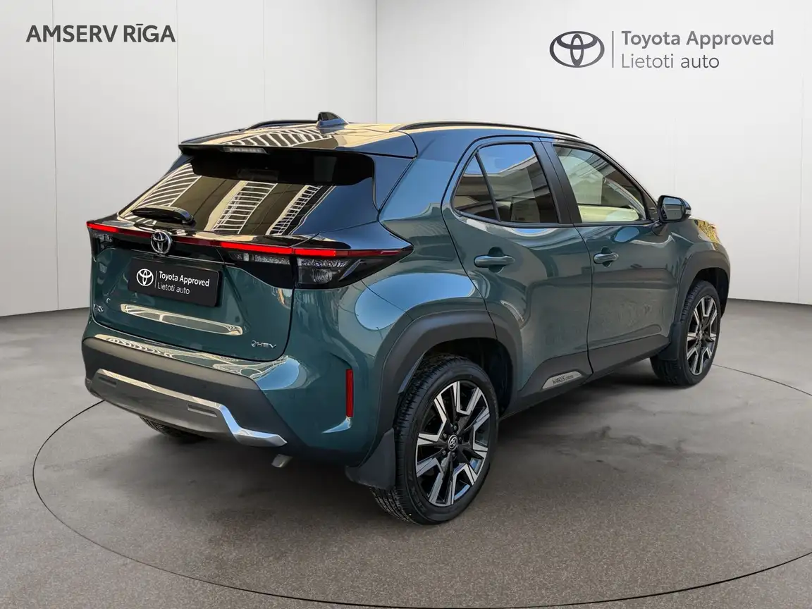 TOYOTA YARIS CROSS