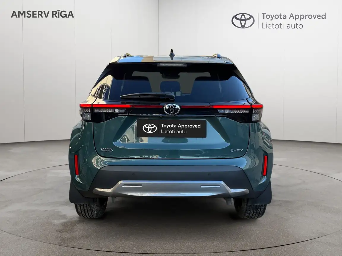 TOYOTA YARIS CROSS
