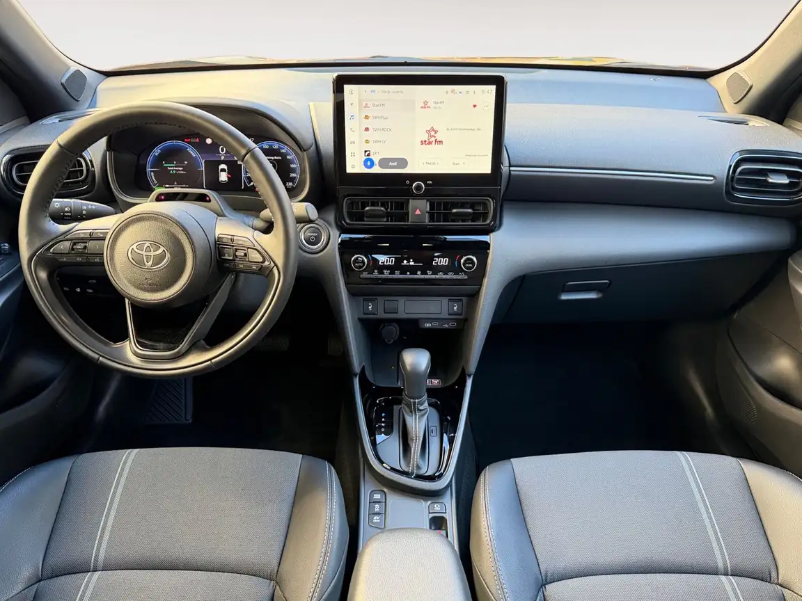 TOYOTA YARIS CROSS