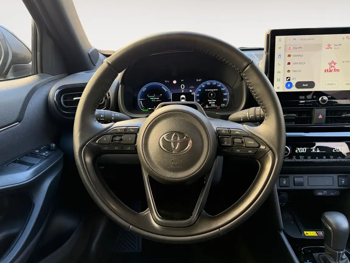 TOYOTA YARIS CROSS