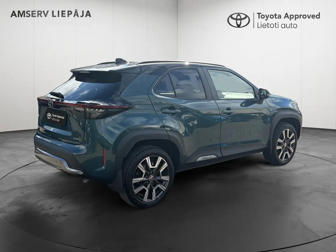 TOYOTA YARIS CROSS