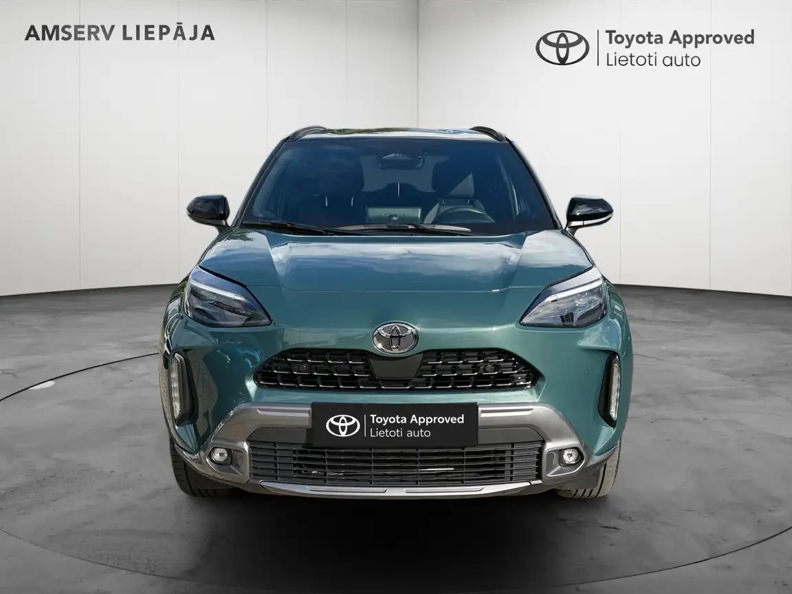 TOYOTA YARIS CROSS