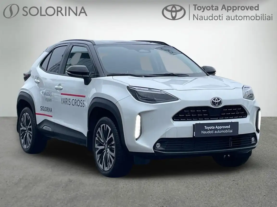TOYOTA YARIS CROSS