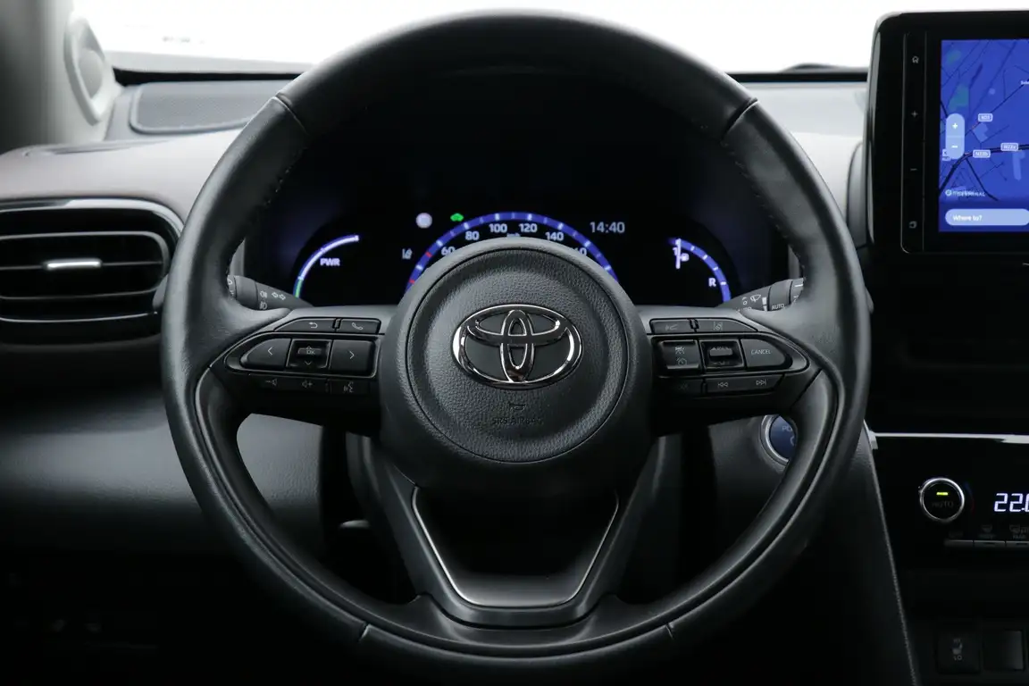 TOYOTA YARIS CROSS