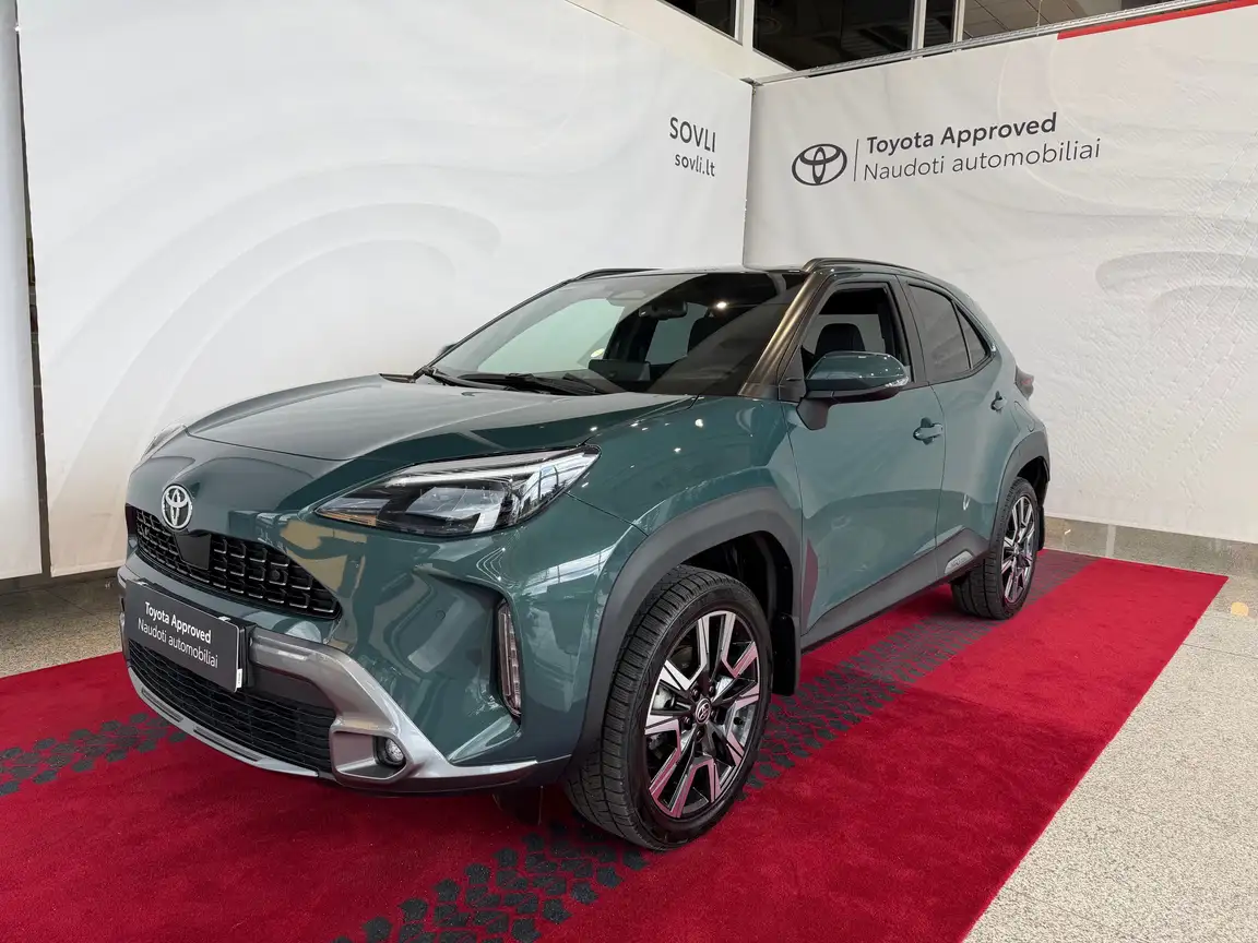 TOYOTA YARIS CROSS