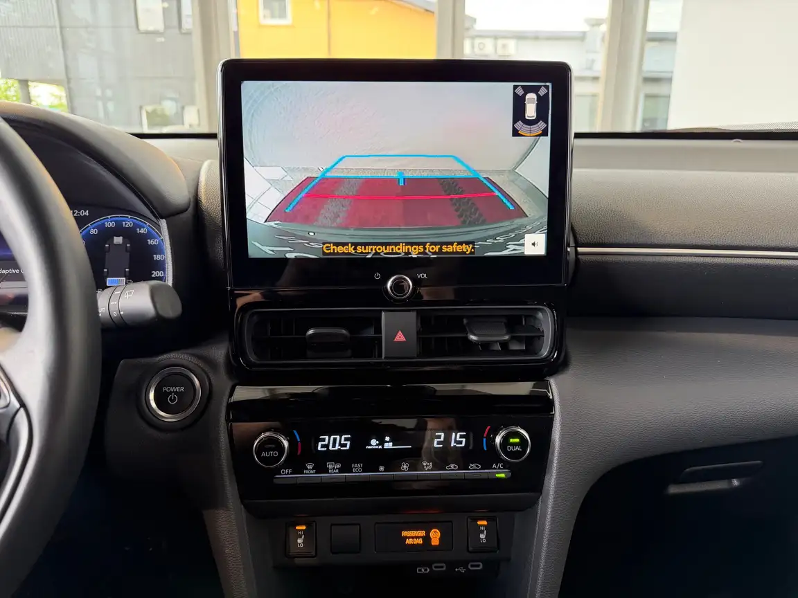 TOYOTA YARIS CROSS