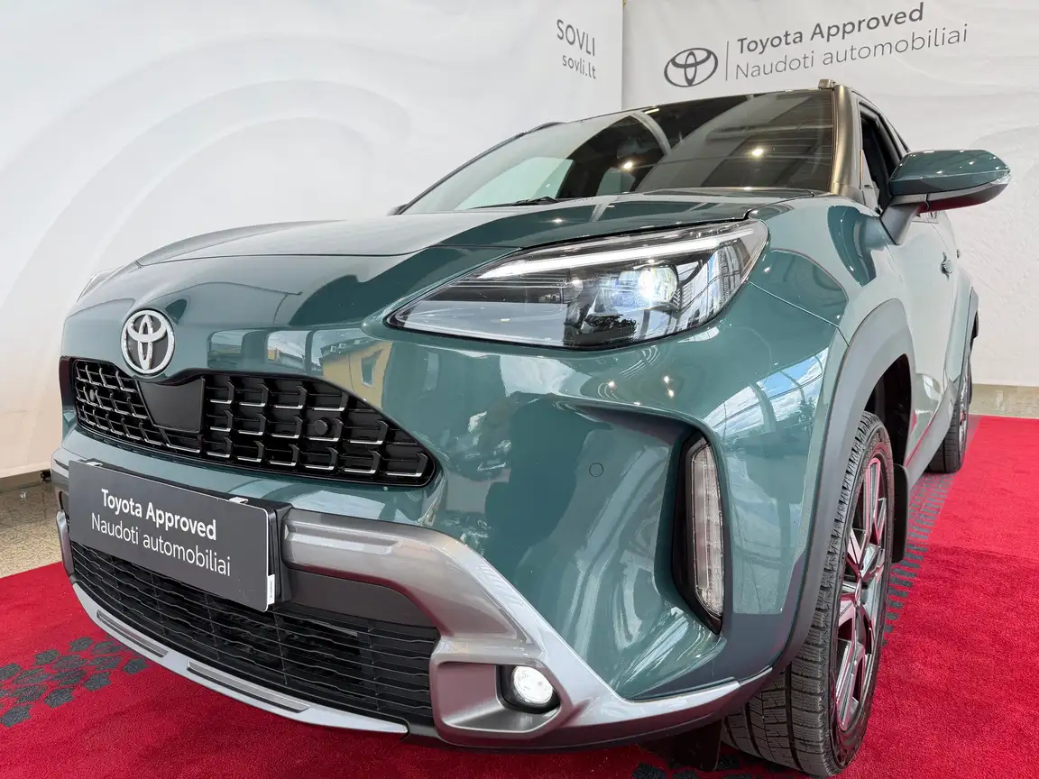 TOYOTA YARIS CROSS