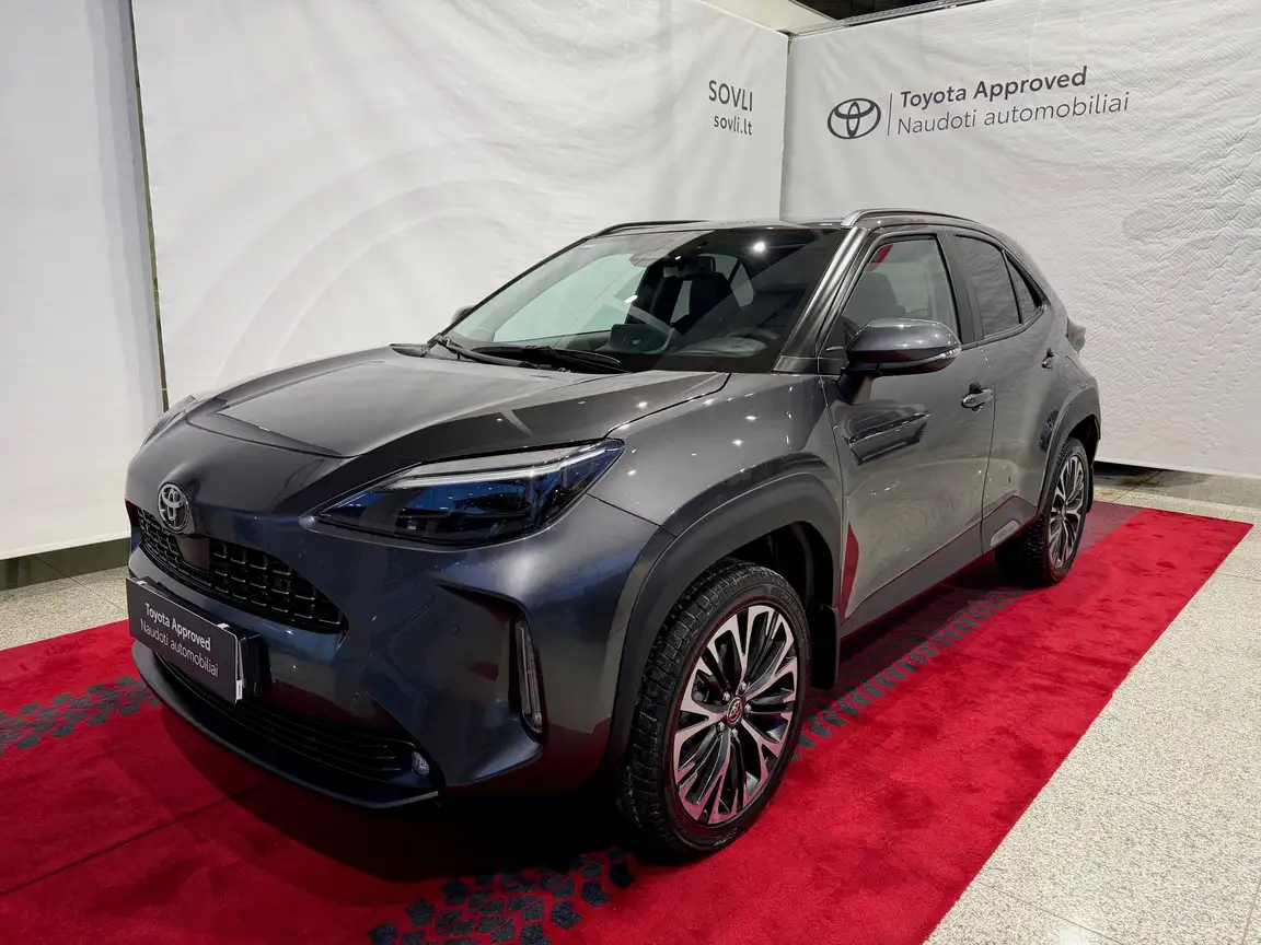 TOYOTA YARIS CROSS
