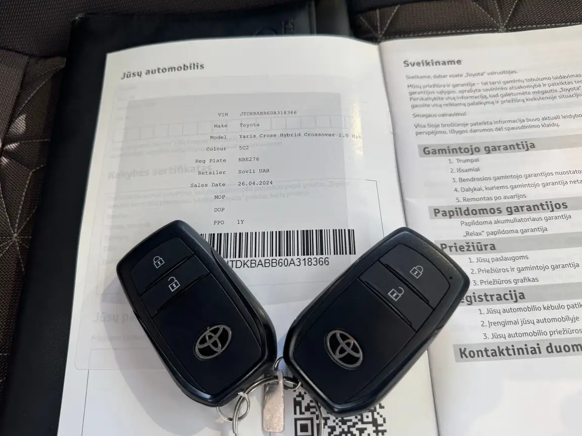 TOYOTA YARIS CROSS