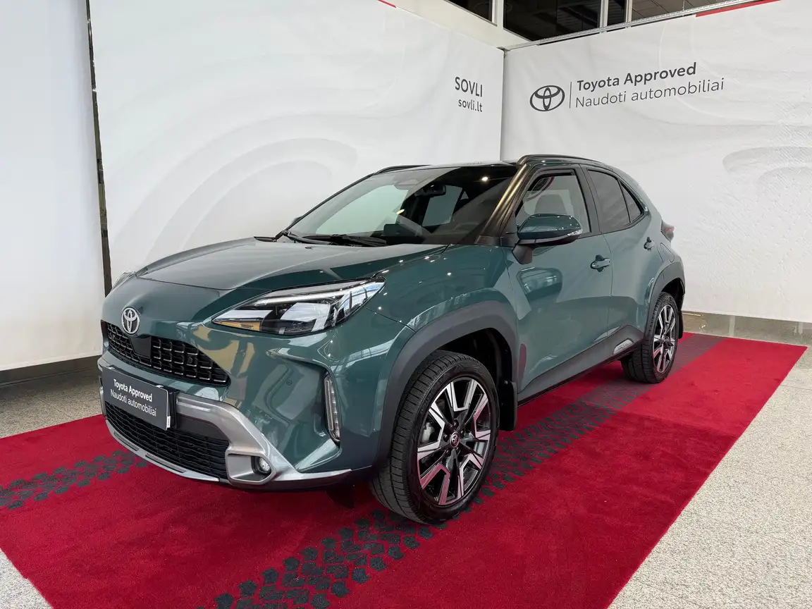 TOYOTA YARIS CROSS