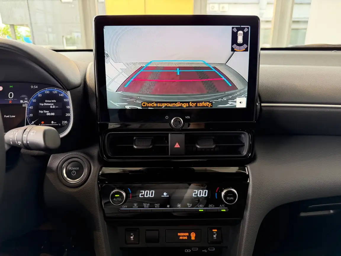 TOYOTA YARIS CROSS