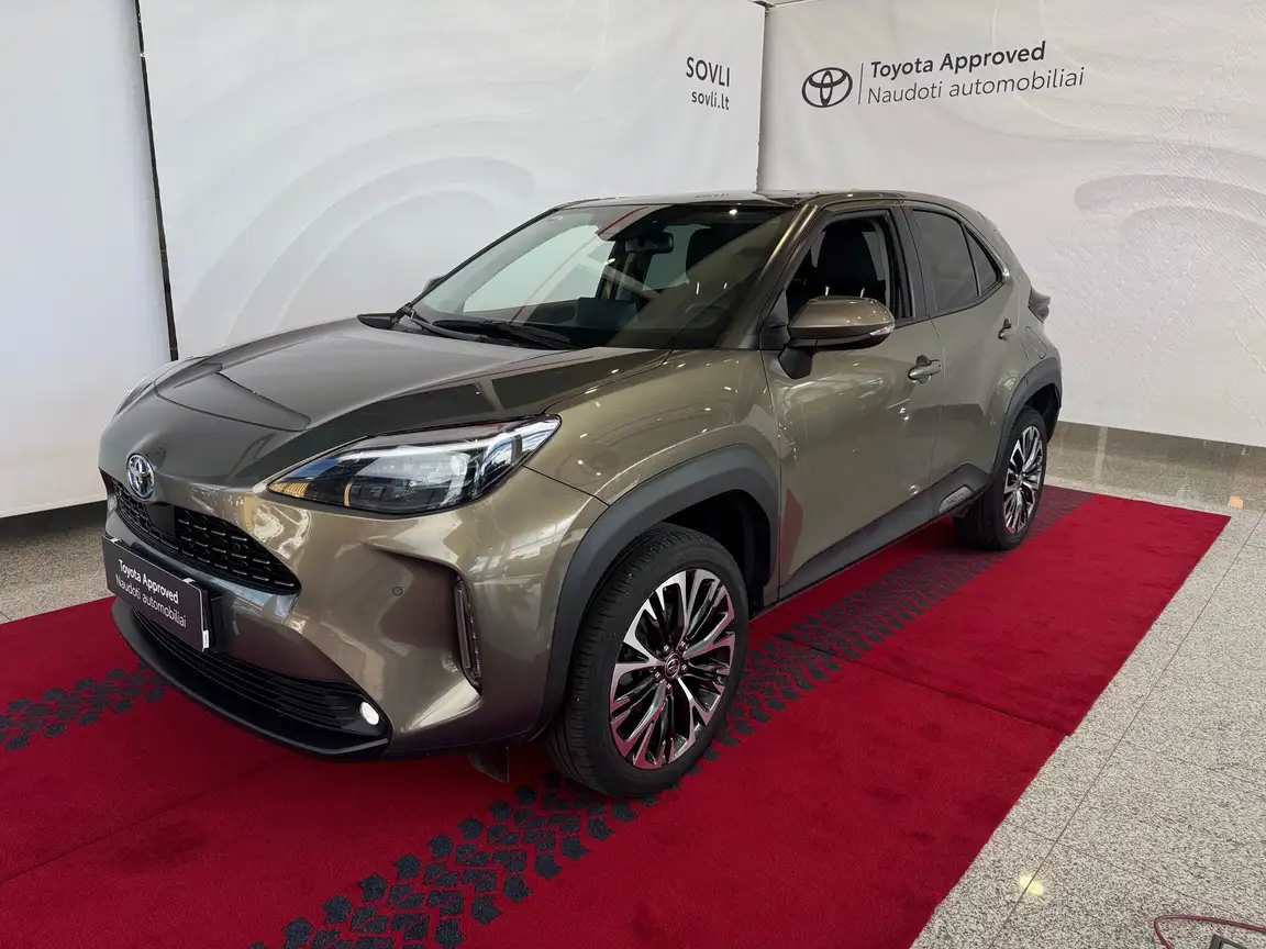 TOYOTA YARIS CROSS