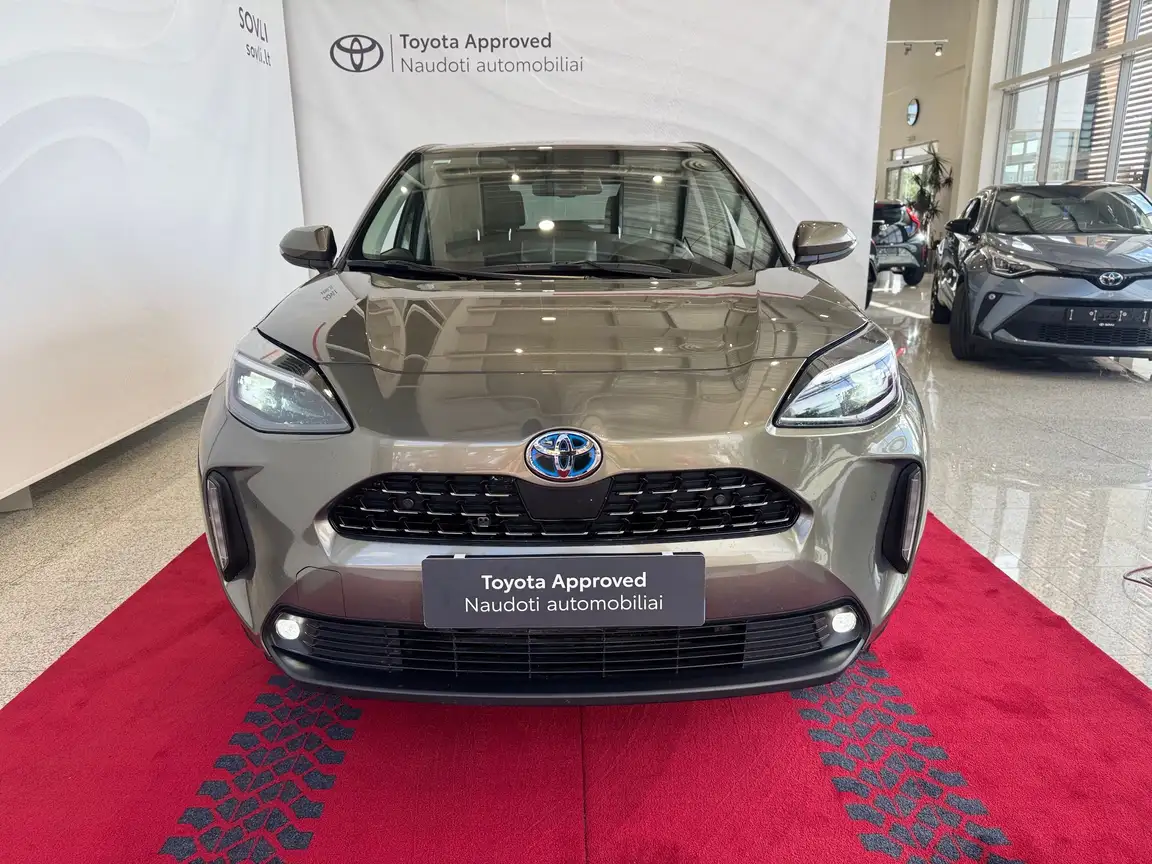 TOYOTA YARIS CROSS