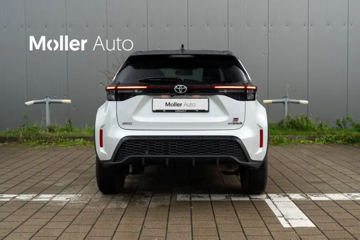 TOYOTA YARIS CROSS