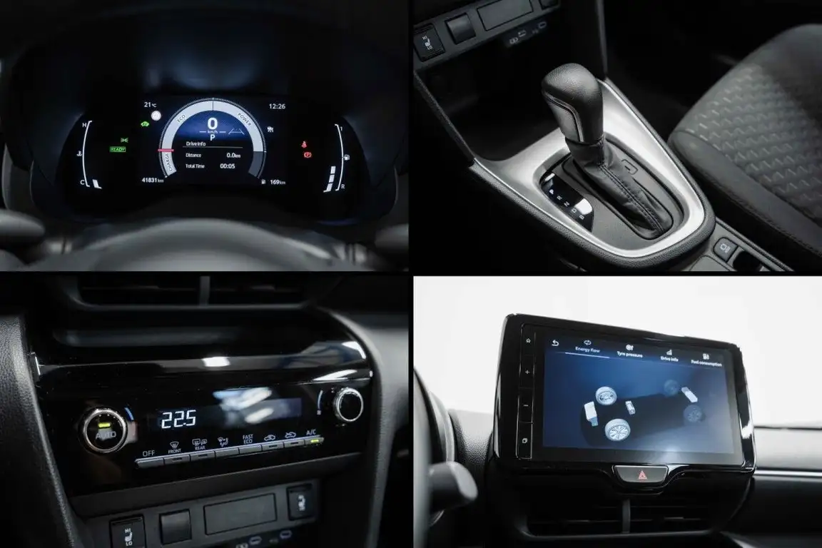 TOYOTA YARIS CROSS