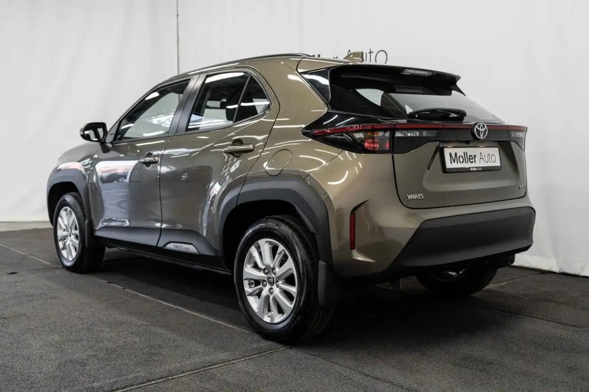 TOYOTA YARIS CROSS