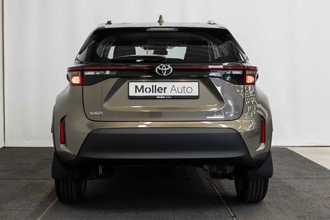 TOYOTA YARIS CROSS