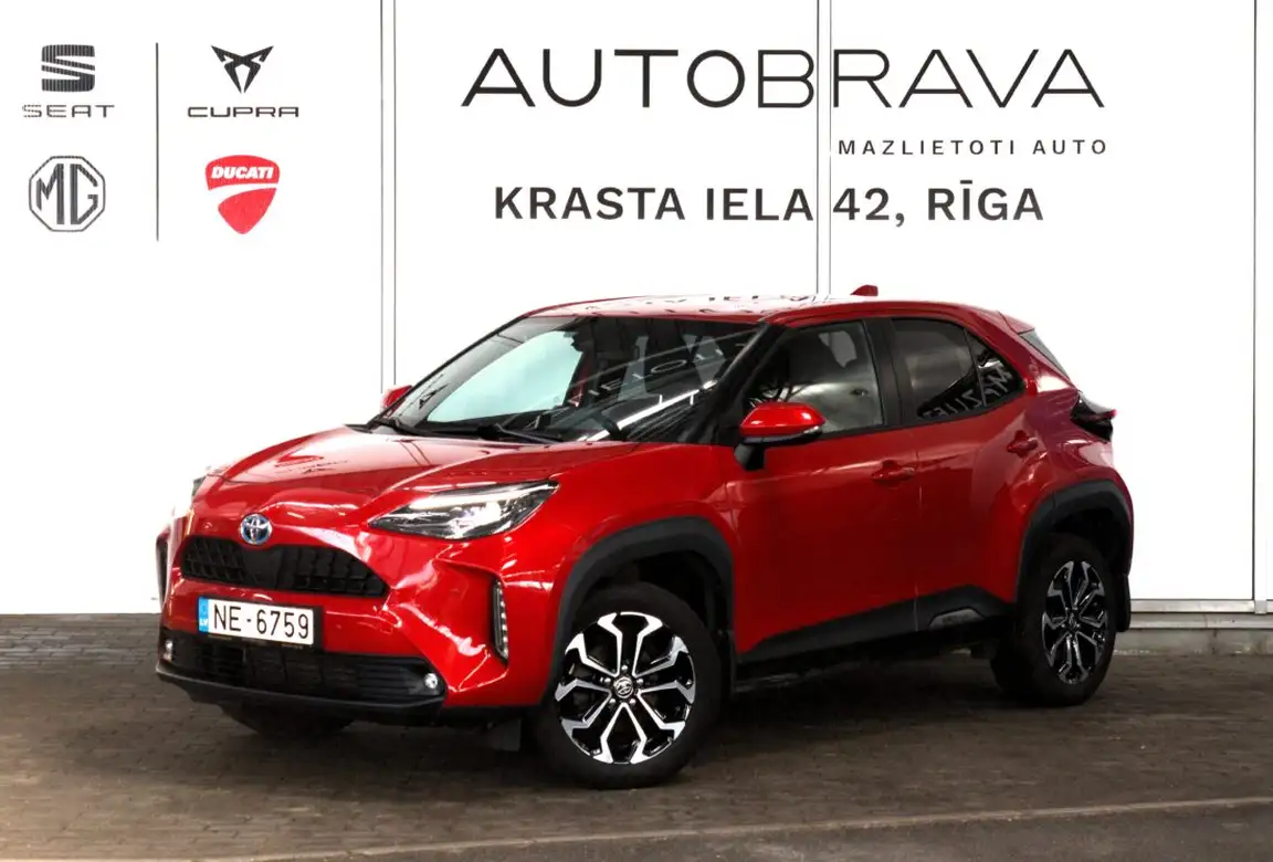 TOYOTA YARIS CROSS