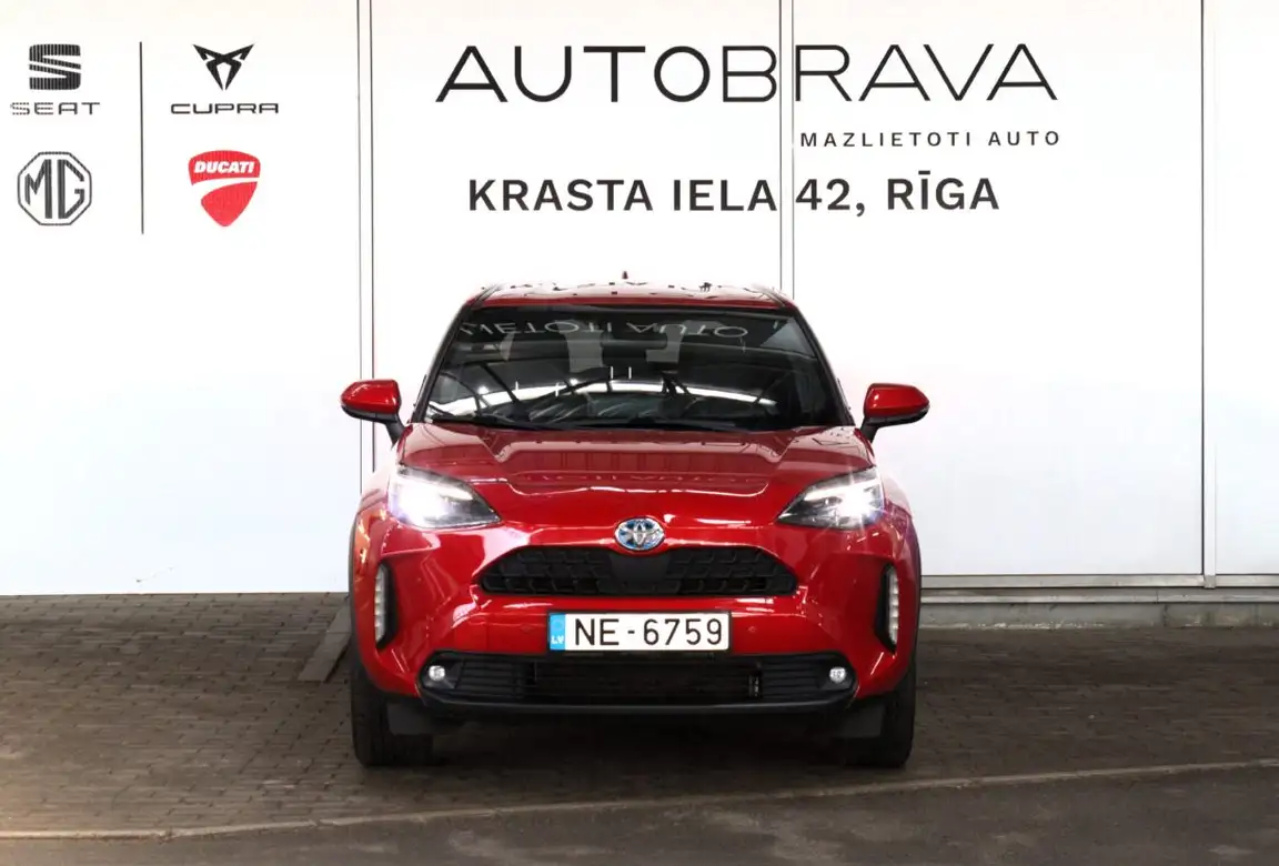 TOYOTA YARIS CROSS