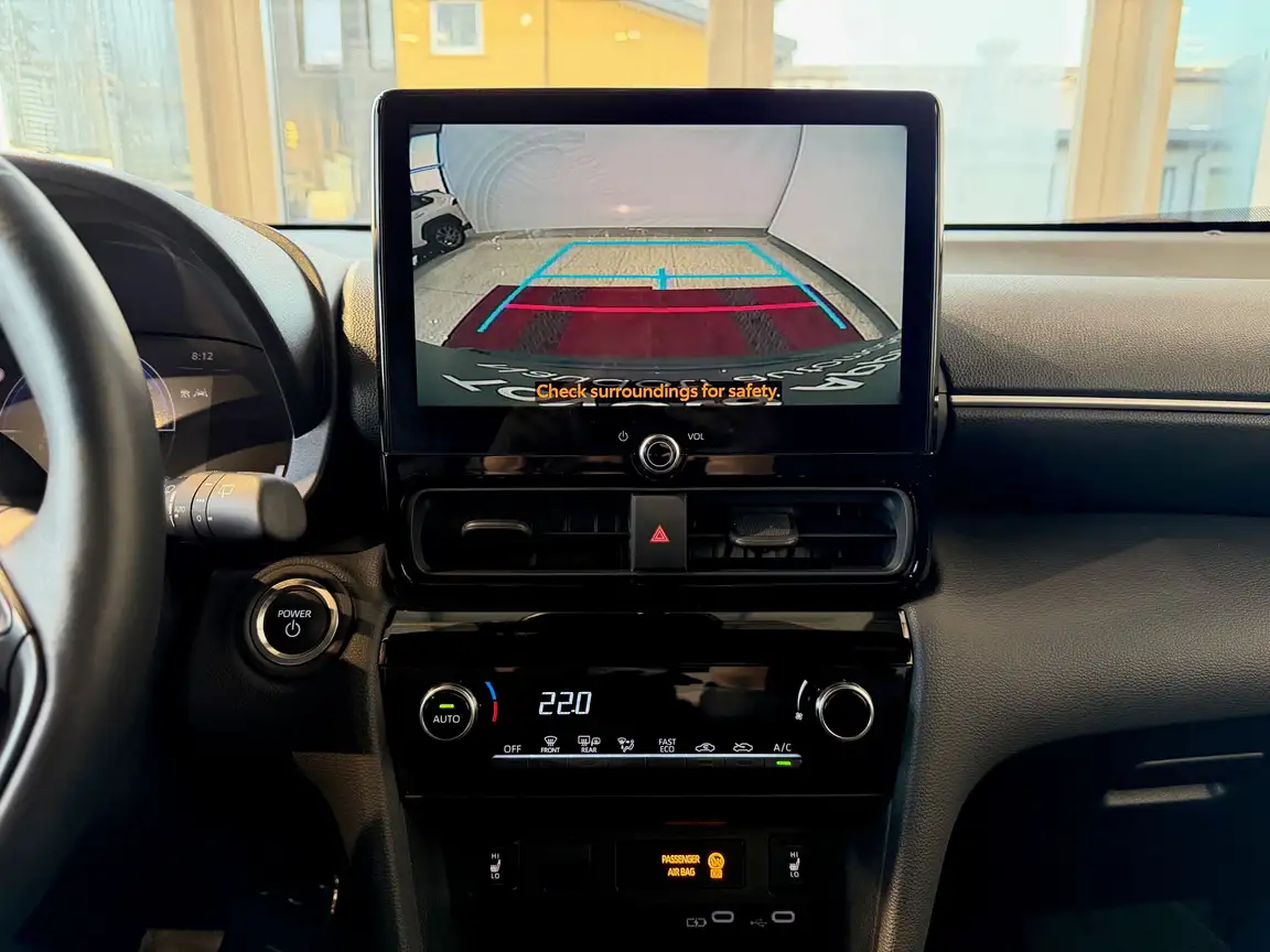 TOYOTA YARIS CROSS
