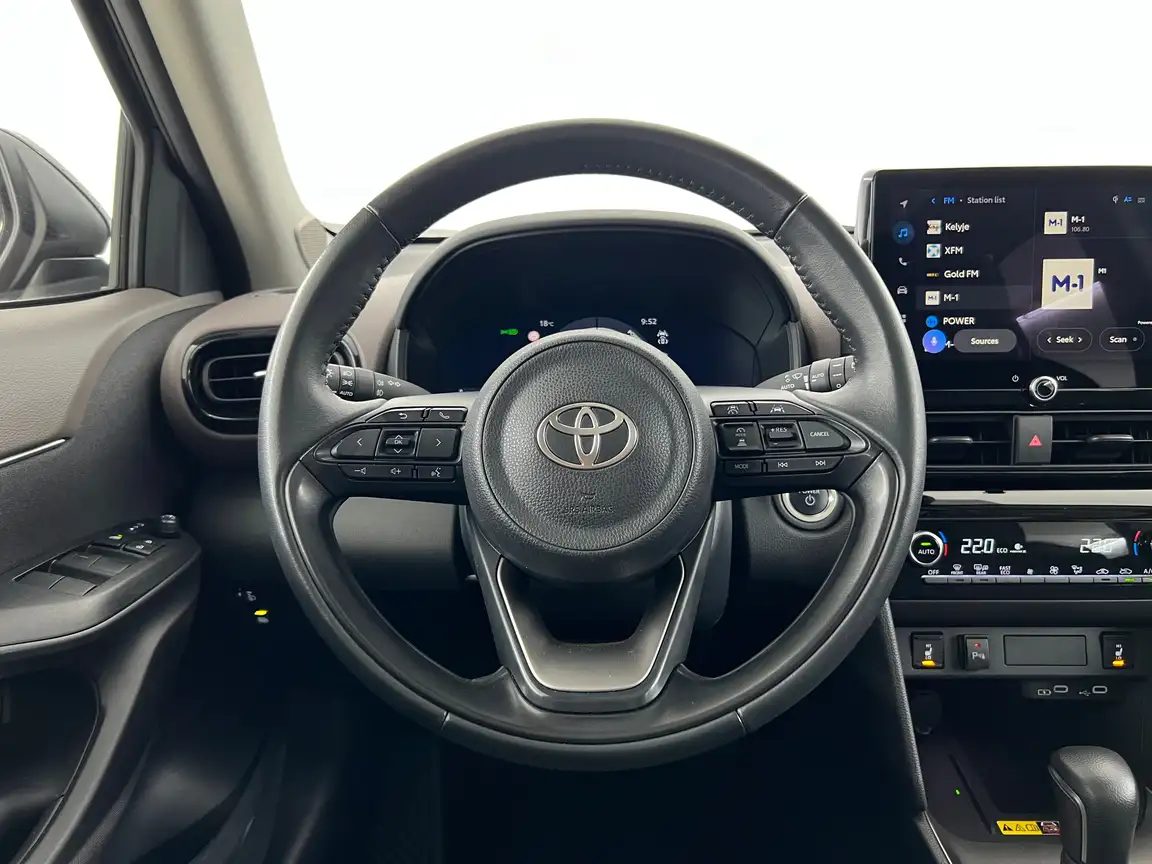 TOYOTA YARIS CROSS