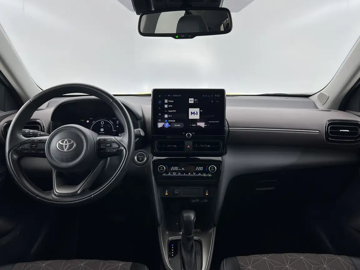TOYOTA YARIS CROSS