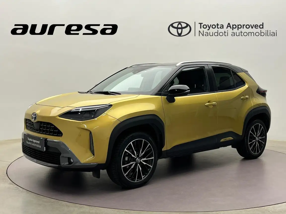 TOYOTA YARIS CROSS