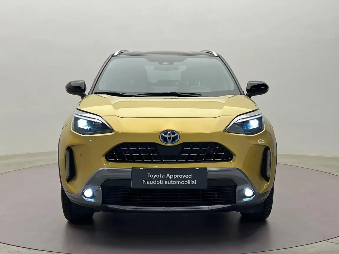 TOYOTA YARIS CROSS