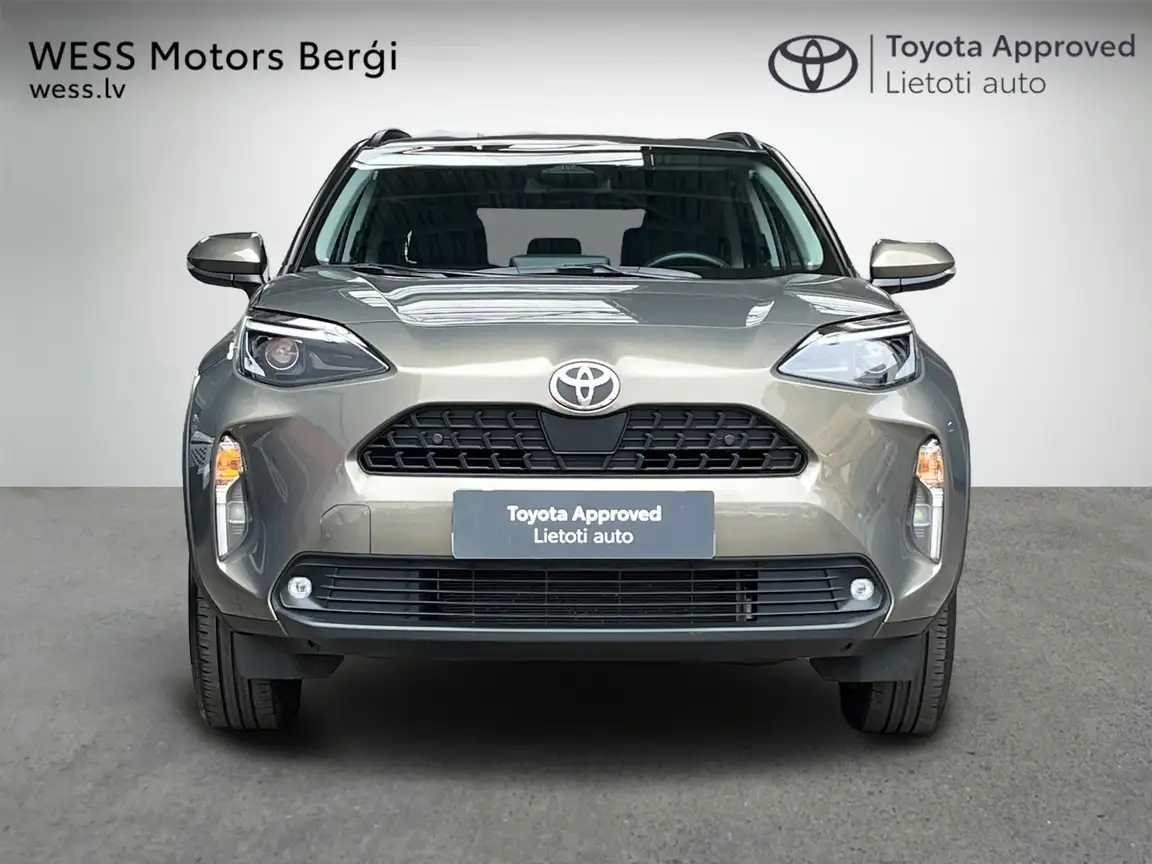 TOYOTA YARIS CROSS
